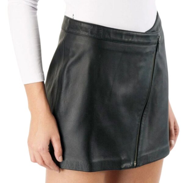 Women's 12 black soft leather mini skirt